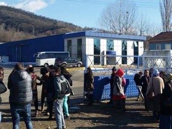 Maaşlarını alamayan işçilerin isyanı