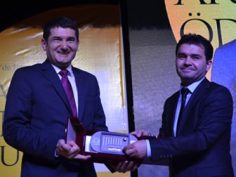 Yılın Rektörü Çağrı Erhan oldu