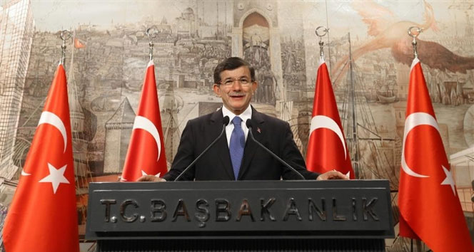 Davutoğlu Anayasa Komisyonu üyelerini açıkladı