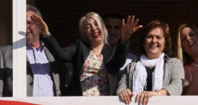 Erdoğan’a el işaretiyle hakarete 11 ay hapis