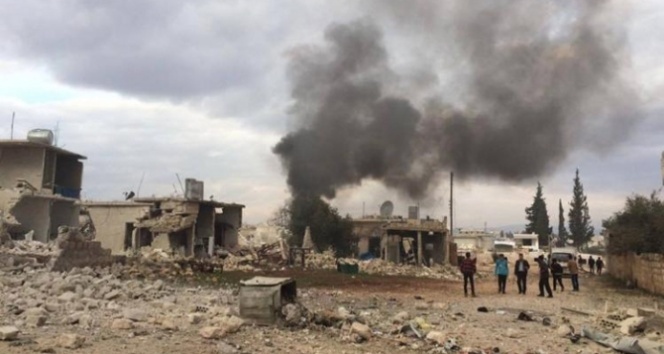 Rus uçakları sınırda bomba yağdırdı