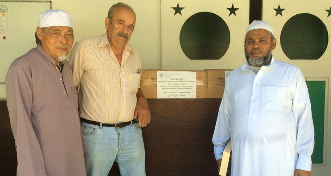 Hediye Kur’an-ı Kerimler Yeni Kaledonya'ya ulaştı