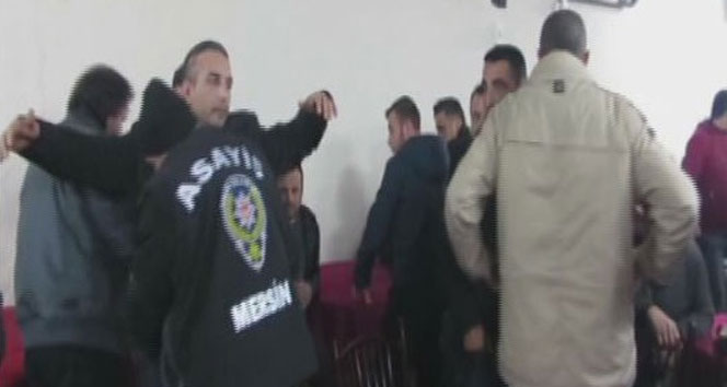 Siyasi partiye kumar operasyonu