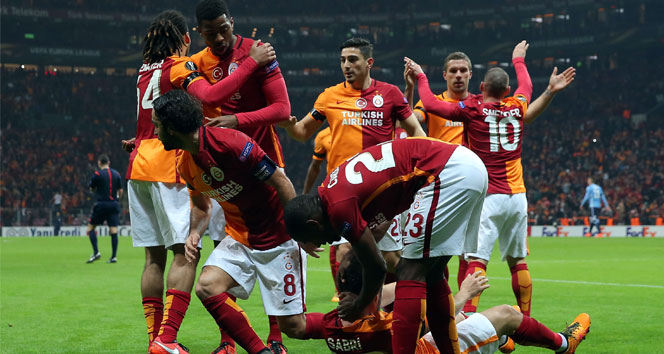 Galatasaray, İtalya'da tur peşinde