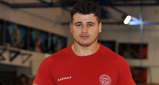 Rıza Kayaalp, altın için mindere çıkıyor