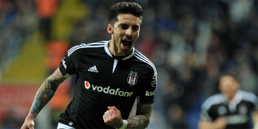 Beşiktaş’tan Jose Sosa kararı