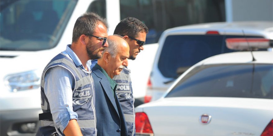 FETÖ operasyonunda gözaltına alınan eski vali Harput Bursa’ya getirildi