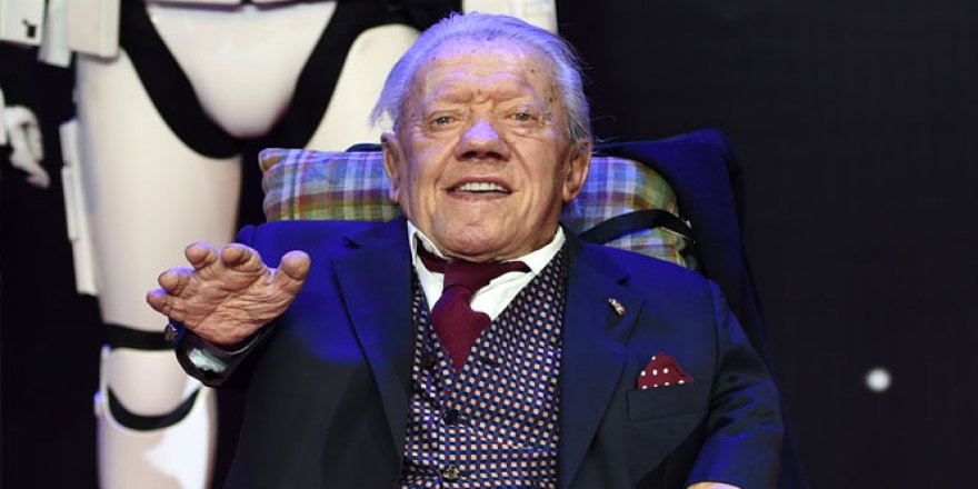 Dünyaca ünlü aktör Kenny Baker hayatını kaybetti