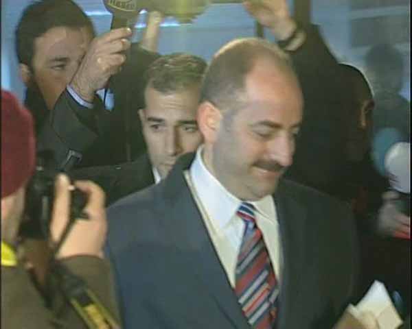 Zekeriya Öz’ü Yurt Dışına Kaçıranlar ByLock Kullanmış
