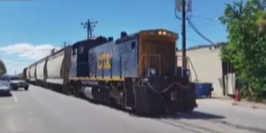 Tramvay Değil Bildiğin Yük Treni - video