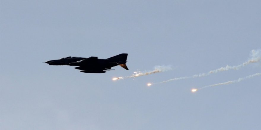 TSK, Hakkari, Çukurca kırsalına hava harekatı düzenledi!