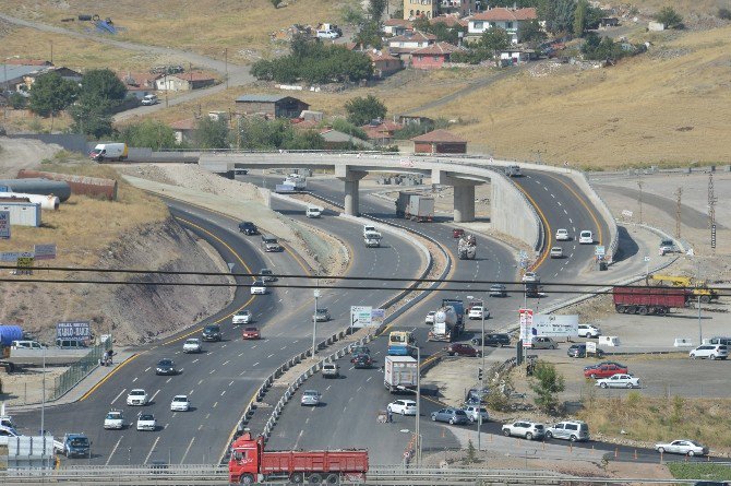 Ankara'da Hurdacılar Kavşağı “U” Dönüşü Köprüsü Trafiğe Açıldı