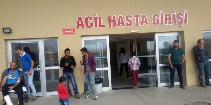 Bitlis'te minibüsle taksi çarpıştı: 12 yaralı