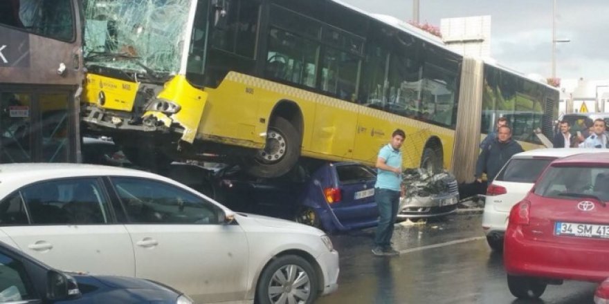 Başkan Kadir Topbaş'tan metrobüs kazası sonrası flaş karar!