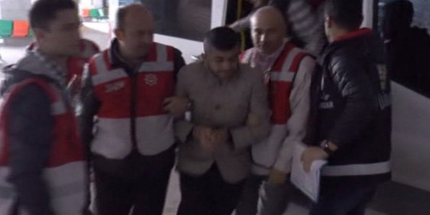 Metrobüs şoförüne şemsiye ile saldıran şahıs tutuklandı