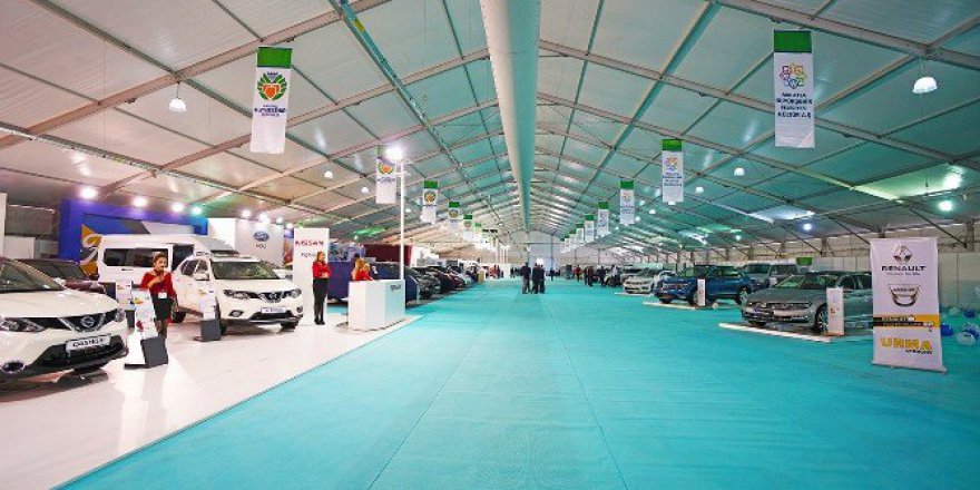 Otomobil Severlerin Gözü ''Auto Show Fuarı 2016''da
