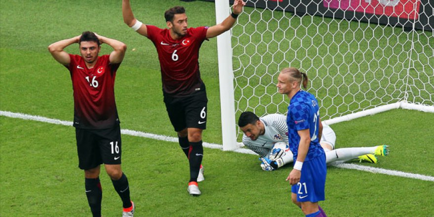 Fenerbahçeli Ozan Tufan 2 Ay Sahalardan Uzak Kalacak