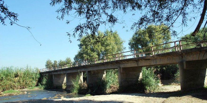 Manisa, Salihli'deki Yılmaz Mahallesi Sakinleri Köprü İstiyor