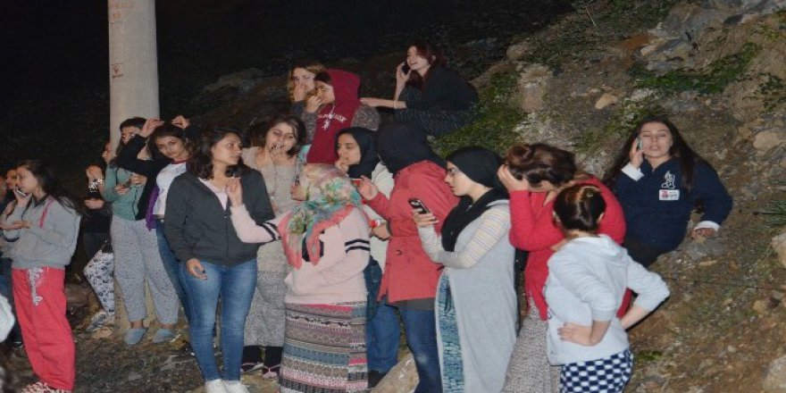 Zonguldak'ta Kız öğrencilerden İsyan!