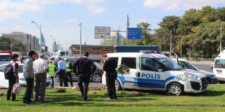 Bakan Tüfenkci'nin konvoyunda kaza!