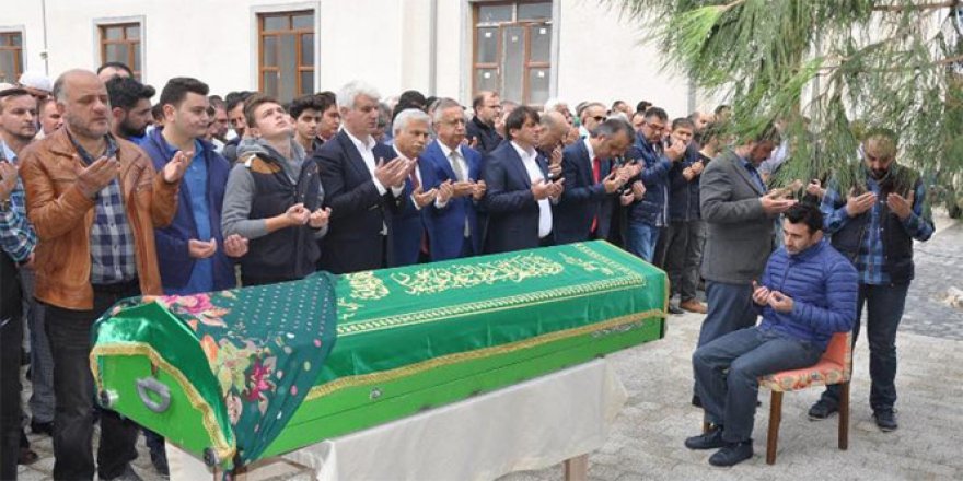 İnegöl'de lösemiye yenilen 12 yaşındaki Beyza Sarı’ya son veda