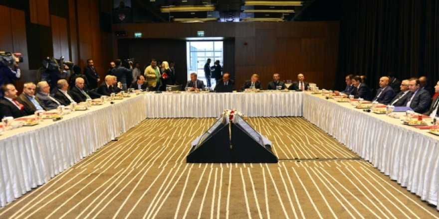 TFF Başkanı Demirören ve Süper Lig kulüpleri Riva’da buluştu