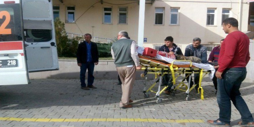 Kastamonu, Daday'da Traktörün Altında Kalan Genç Yaralandı