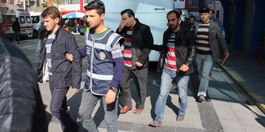 Karaman Merkezli 20 İlde FETÖ Operasyonu: 15 Gözaltı