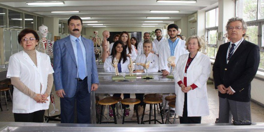 Ev Fiyatına ABD'den Kadavra İthalatı