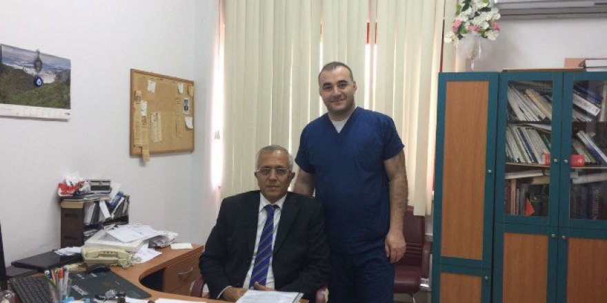 Bu Yıl Dünya'da Bir Kişiye Verilen Evart A. Graham Bursu Türk Cerrahın Oldu