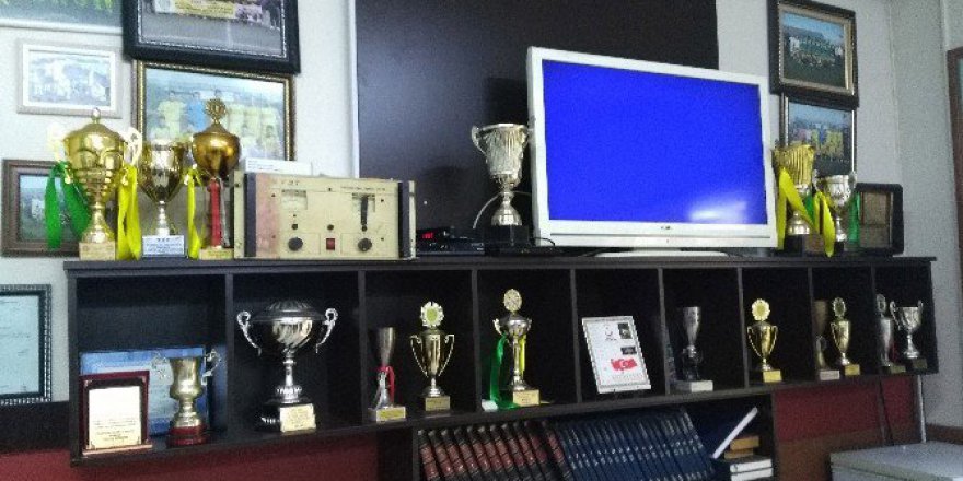 Atatürk’ün Maaşını Bağışladığı Spor Kulübe CHP’li Belediyeden Yıkım Kararı