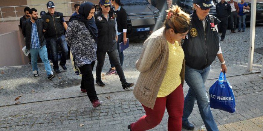 İzmir’de Yakalanan PKK'lı Bombacılar Adliyeye Sevkedildi