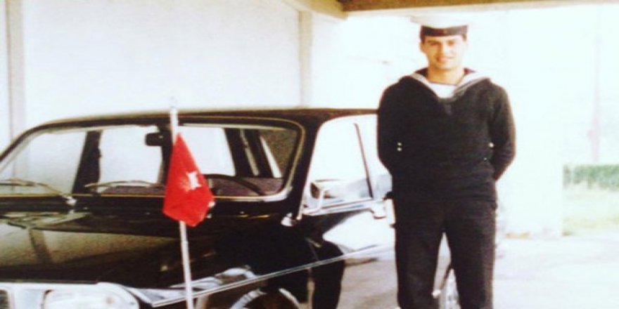 Hakan Peker askerlik fotoğrafını paylaştı