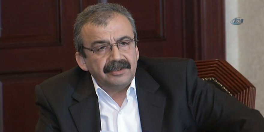 Sırrı Süreyya Önder hakkında karar!