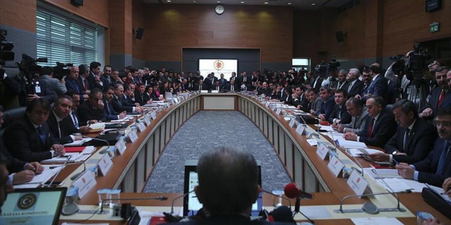 Anayasa değişikliğinde 2 madde iptal
