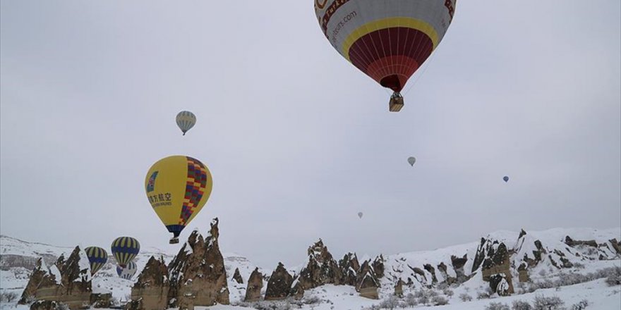 Kapadokya'da 250 bin Turistin balon keyfi
