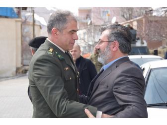 El Bab Şehidinin Ailesine Şehadet Belgesi