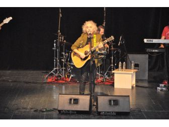 Yeni Türkü, Gebze’de Çocuklarla Unutulmaz Bir Konser Verdi
