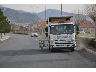 Asfaltlanan Yollarda Çizgi Çalışması