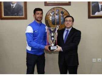 Başarılı Sporculardan Rektör Prof. Dr. Kızılay’a Ziyaret