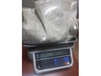 Yolcu Otobüsünde Yapılan Aramada 3 Buçuk Kilo Eroin Ele Geçirildi