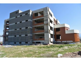 Salihli’nin Fakülte Binası Yeni Döneme Yetişecek