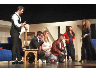 Kocamın Nişanlısı Salihli’yi Güldürdü