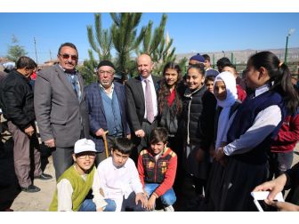 Başkan Çolakbayrakdar, Daha Yeşil Bir Kocasinan İçin Ağaç Dikti