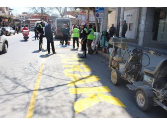 Minibüs Durakları Modern Hale Getiriliyor