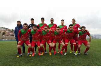 Osmaneli 1308 Belediye Spor Şampiyonluğa Yürüyor
