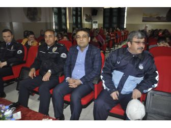 Kahta İlçesinde Öğrencilere Trafik Eğitimi Verildi