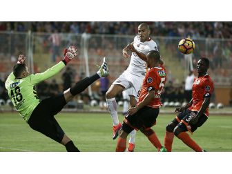 Galatasaray Galibiyete Kilitlendi