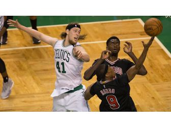 Chicago Bulls Seride Büyük Avantaj Yakaladı