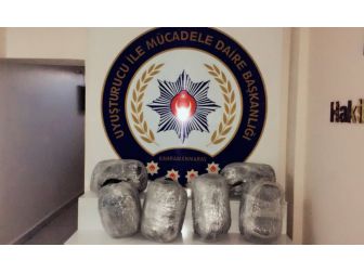 Polisten Kaçan Otomobilden 30 Kilo Uyuşturucu Çıktı